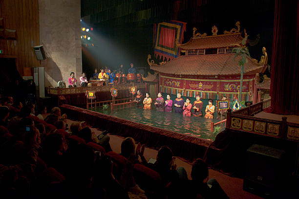 Sân khấu dân gian truyền thống